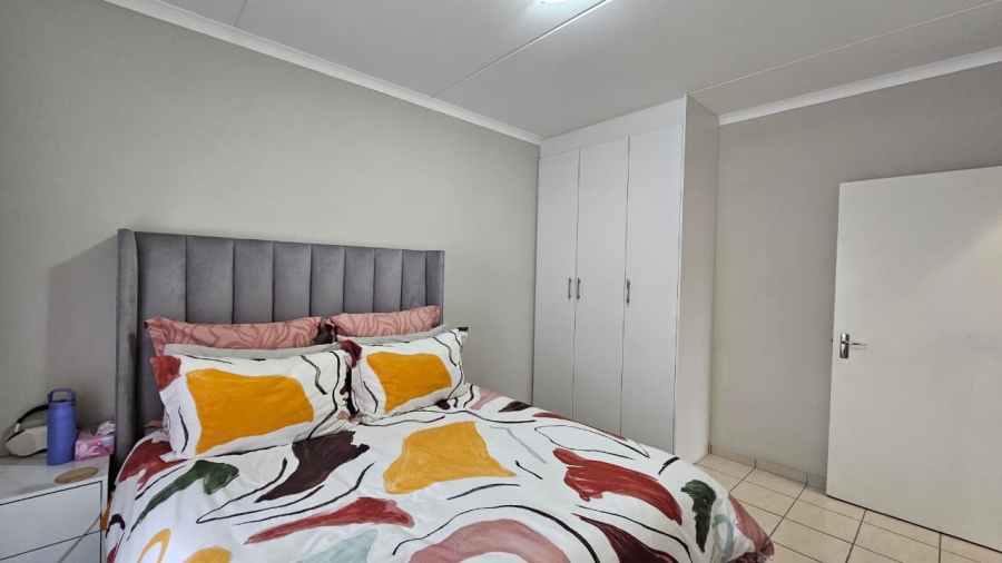 To Let 2 Bedroom Property for Rent in Burgundy Estate Western Cape